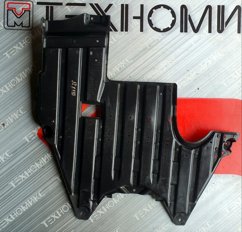 Защита двигателя TOYOTA MARK II JZX110 (б/у) Защита двигателя TOYOTA MARK II JZX110 (б/у)