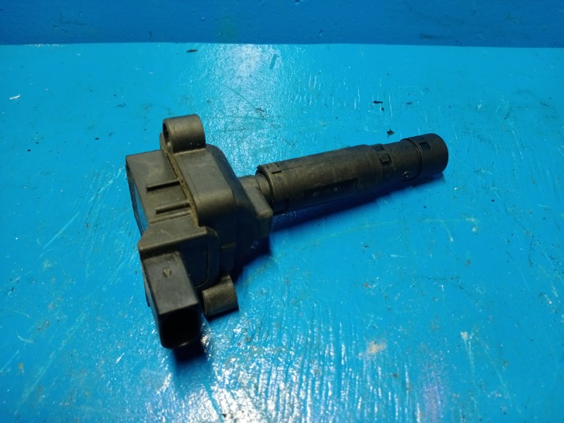 Катушка зажигания Mercedes-Benz C-Class 2000-2008 W203 M271 KE18 A0001501580 контрактная