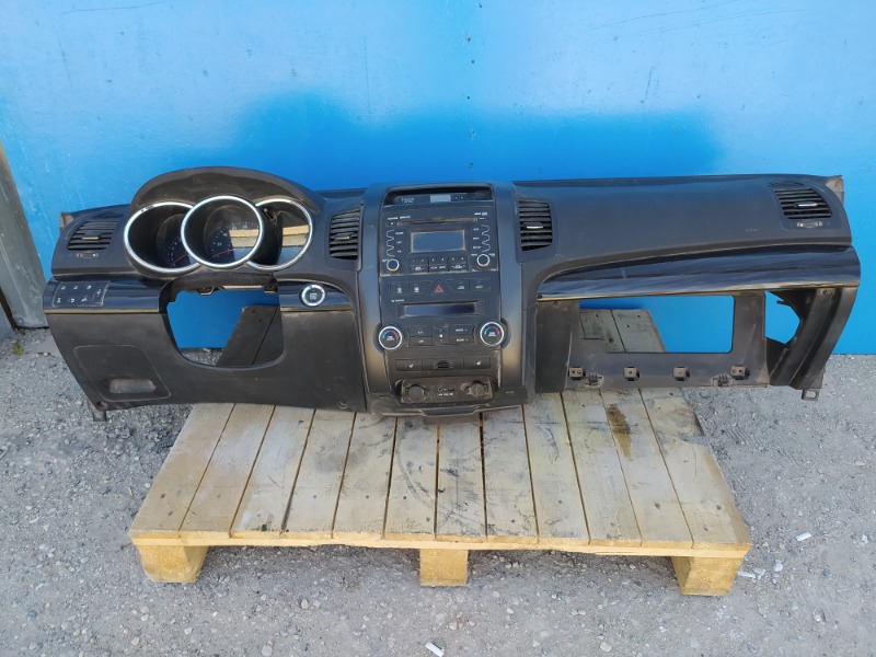 Торпедо Kia Sorento 2 2009 (б/у) Торпедо Kia Sorento 2 2009 (б/у)
