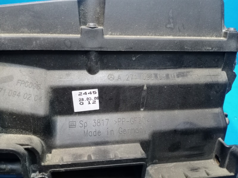 Корпус воздушного фильтра Mercedes-Benz C-Class W203 M271 KE18