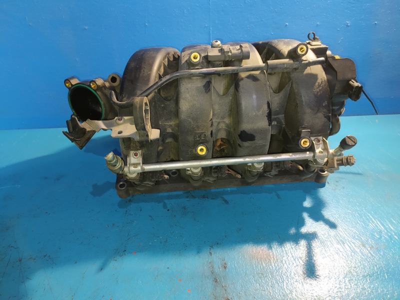 Коллектор впускной Opel Astra 1.8