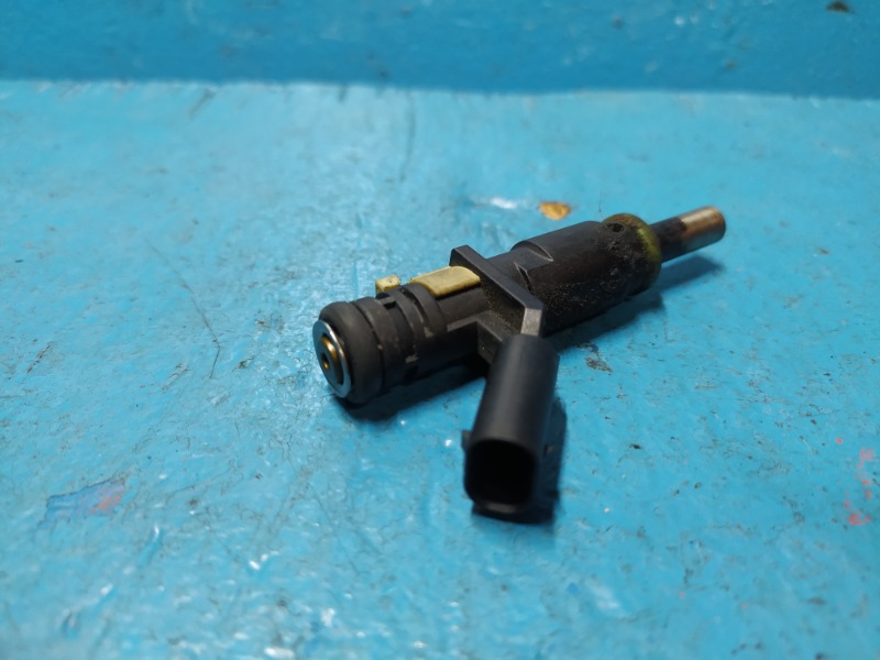 Форсунка топливная Mercedes-Benz C-Class W211 M272 E35