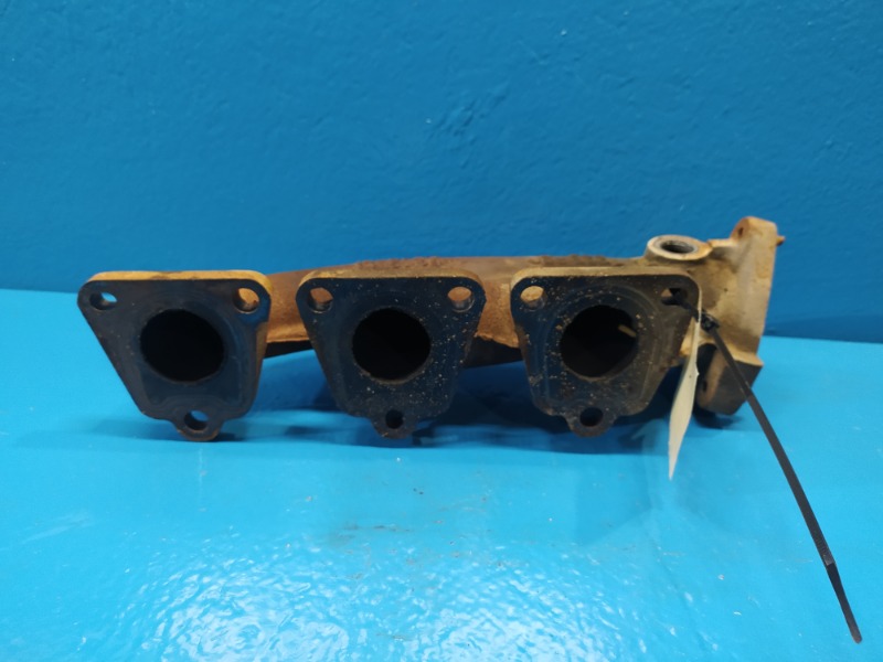 Запчасть коллектор выпускной правый Audi A6 2002-2010 AUK 06E253084E контрактная Коллектор выпускной правый Audi A6 2002-2010 AUK 06E253084E контрактная