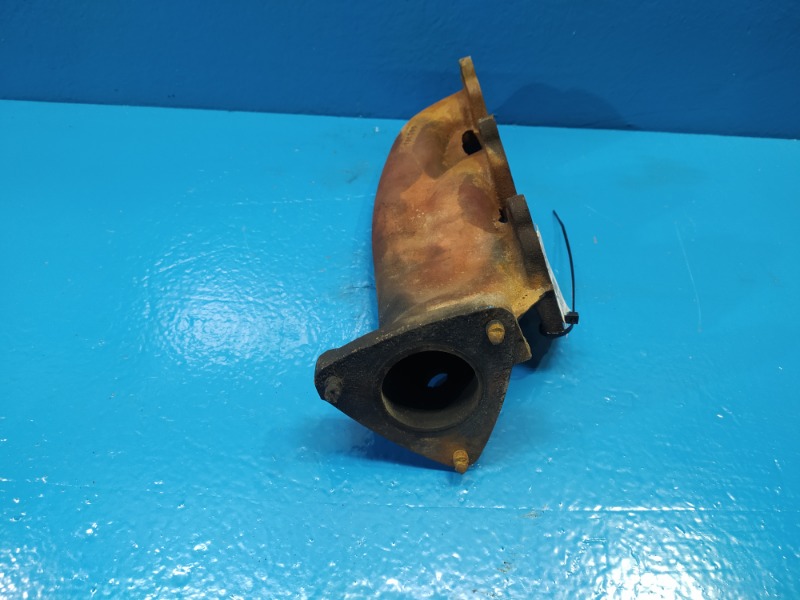 Коллектор выпускной правый A6 2002-2010 AUK Коллектор выпускной правый A6 2002-2010 AUK