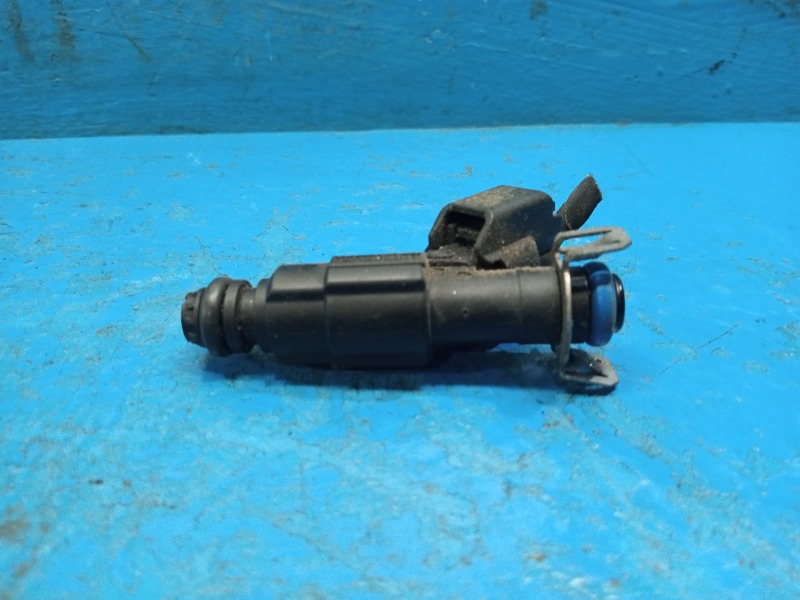 Запчасть форсунка топливная Ford Focus 2 2004-2015 AOBA 1149958 контрактная Форсунка топливная Ford Focus 2 2004-2015 AOBA 1149958 контрактная