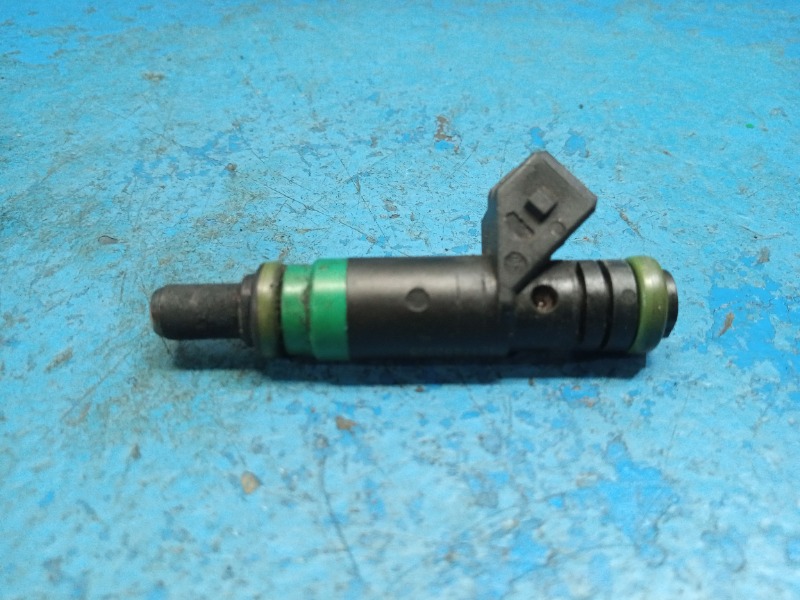 Форсунка топливная Ford Fiesta 2002-2012 FYJB 1429880 контрактная