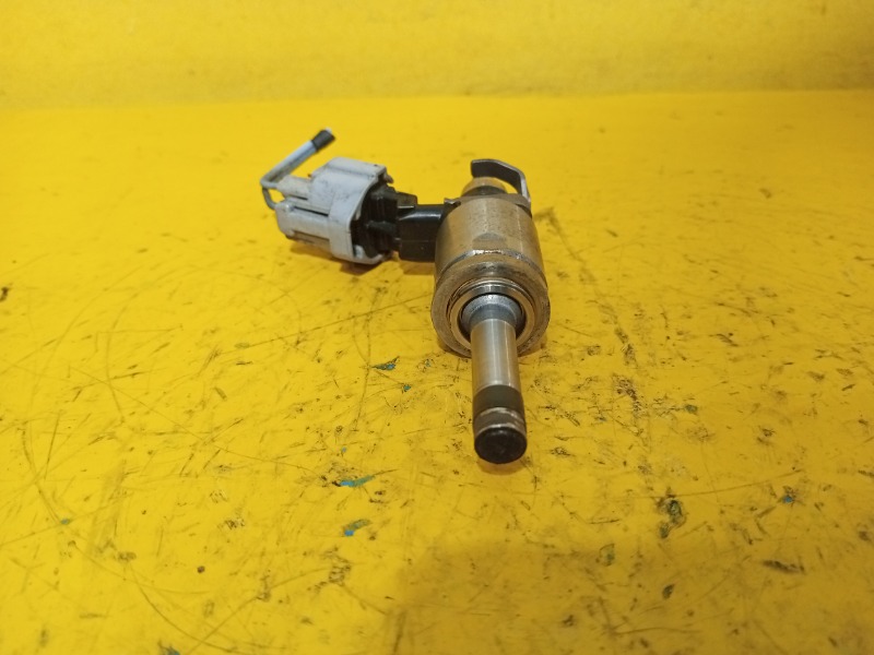 Форсунка топливная Renault Clio 4 H5F D403