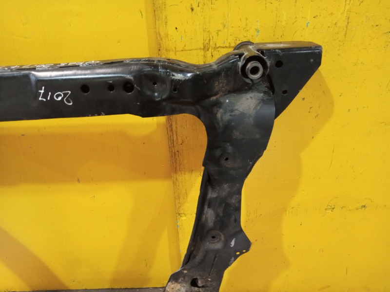 Подрамник передний Koleos 2014-2018 2TR707