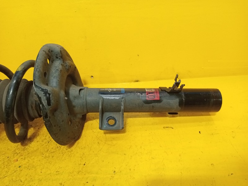 Амортизатор передний правый Koleos 2016-2019 2TR707 Амортизатор передний правый Koleos 2016-2019 2TR707