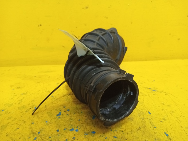 Патрубок воздушного фильтра Audi A4 CDH