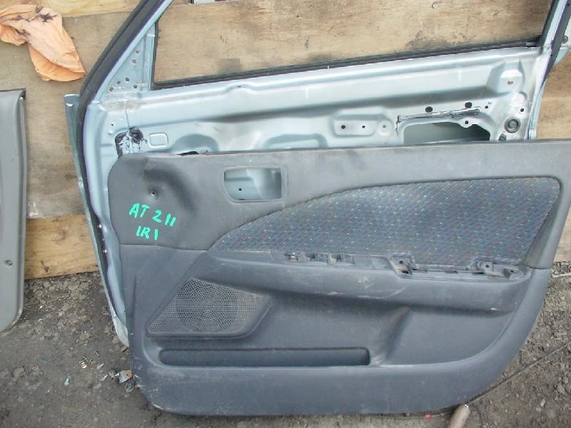 Обшивка дверей Toyota Carina AT211 7A передняя правая (б/у)