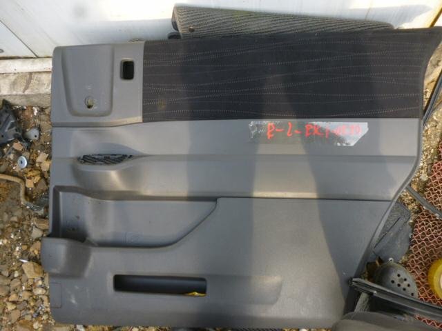 Обшивка дверей Honda Step Wagon RK1 R20A 2011 задняя правая (б/у)
