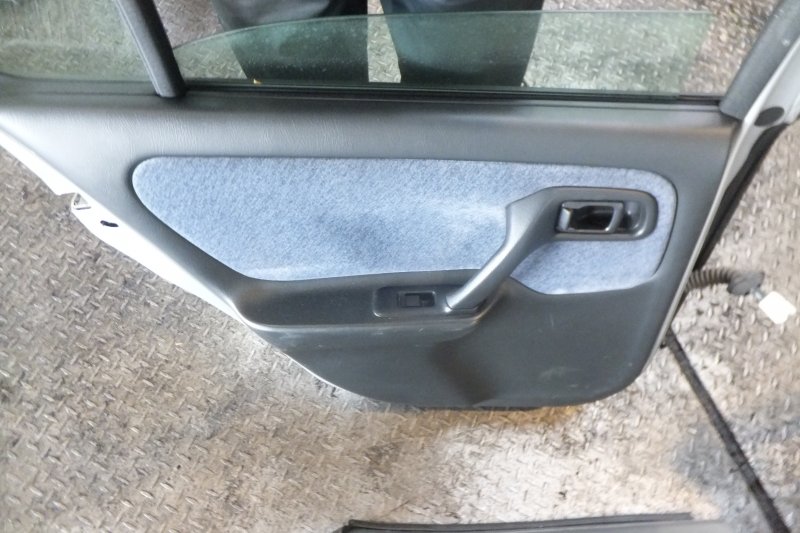 Дверь Nissan Bluebird HU14 SR20 задняя левая (б/у)