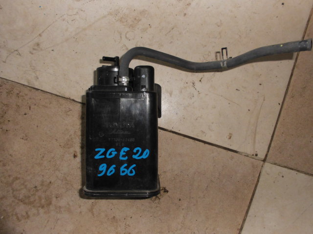 Фильтр паров топлива Toyota Wish ZGE20 2ZR (б/у)