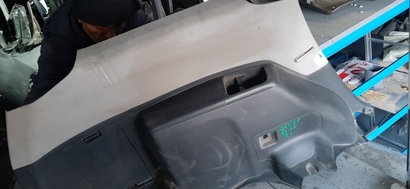 Обшивка багажника Toyota Wish ZGE20 задняя левая (б/у)