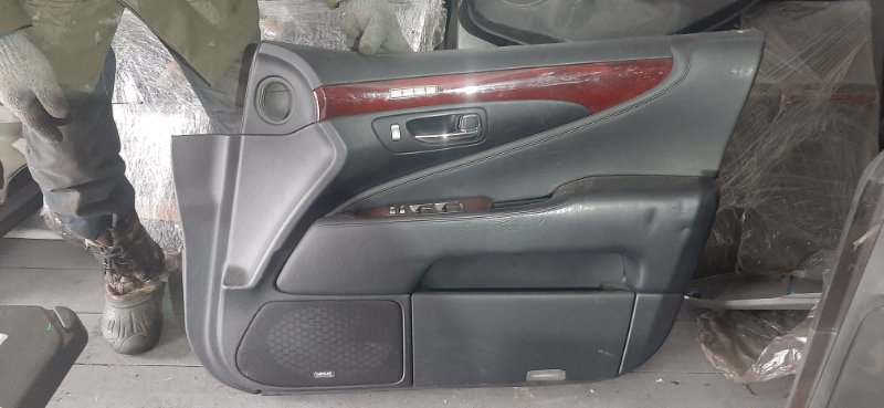 Обшивка дверей Lexus Ls460 USF40 передняя правая (б/у)