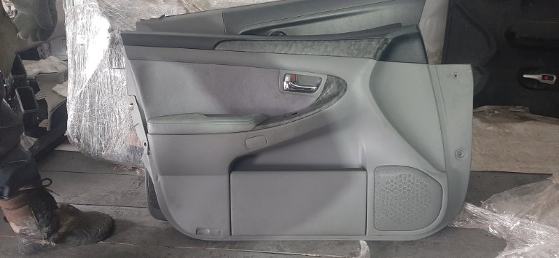 Обшивка дверей Toyota Crown GRS182 3GR передняя левая (б/у)