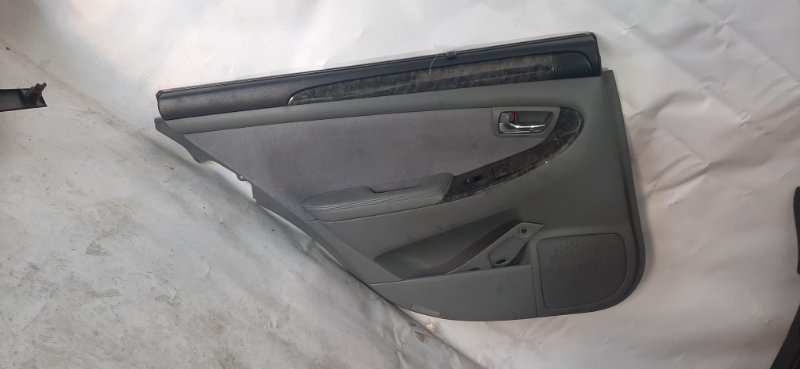 Обшивка дверей Toyota Crown GRS182 задняя левая (б/у)
