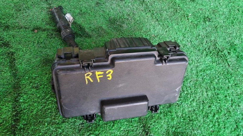 Блок предохранителей под капот Honda Step Wagon RF3 K20A (б/у)