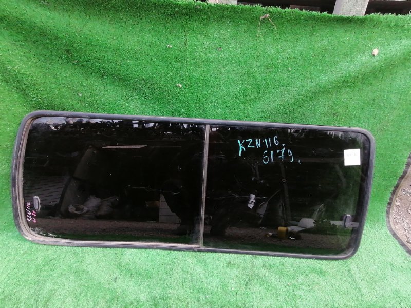 Стекло собачника Toyota Hiace KZH116 1KZ заднее левое (б/у)