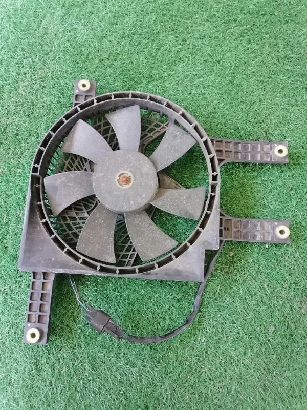 Диффузор радиатора Mitsubishi Pajero Mini H51 (б/у)
