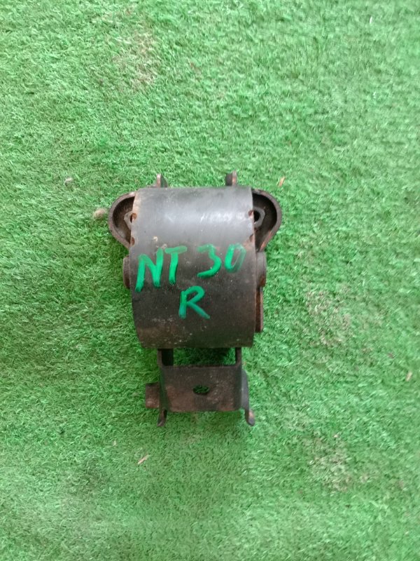 Подушка двигателя Nissan Xtrail NT30 QR20DE задняя (б/у)