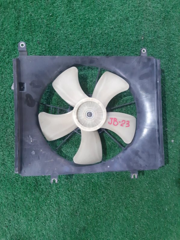 Диффузор радиатора Suzuki Jimny JB23 K6A (б/у)
