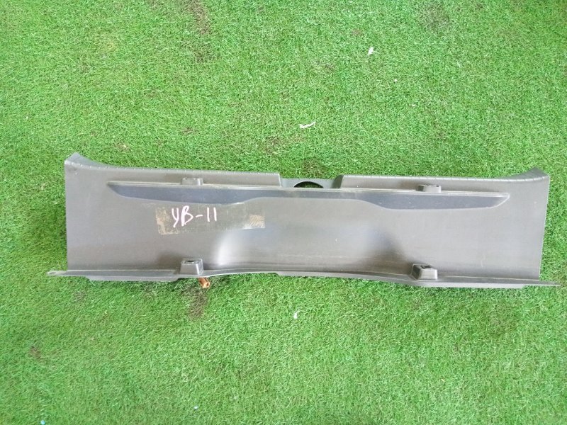Накладка замка багажника Suzuki Sx4 YB11 M15A (б/у)