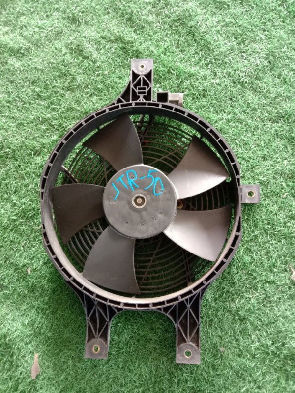 Диффузор радиатора Nissan Terrano Regulus JTR50 ZD30 (б/у)