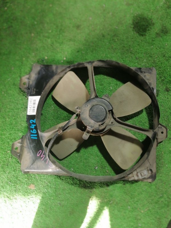 Диффузор радиатора Toyota Camry SV40 4S правый (б/у)