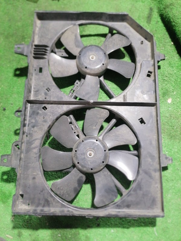 Диффузор радиатора Nissan Serena TC24 QR20 (б/у)