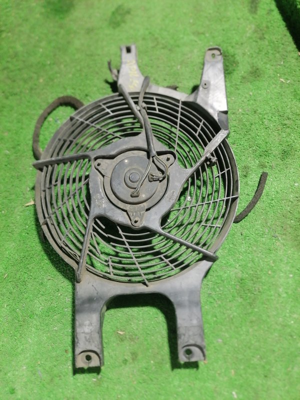 Диффузор радиатора Nissan Elgrand ATE50 (б/у)