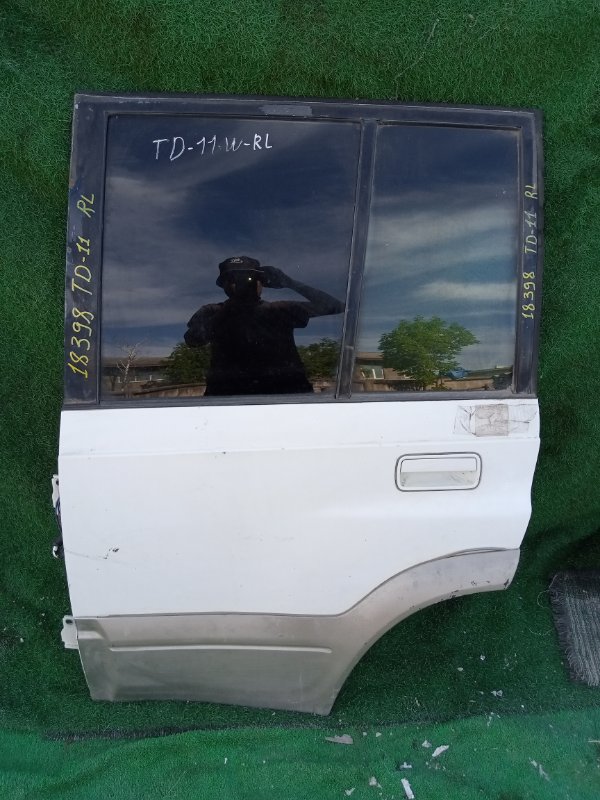 Дверь Suzuki Escudo TD11W H20A задняя левая (б/у)