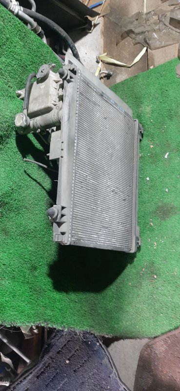 Радиатор основной Toyota Vitz SCP90 (б/у)