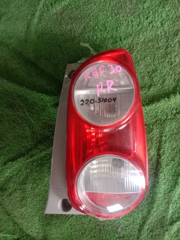 Стоп-сигнал Toyota Passo KGC30 1KRFE правый (б/у)