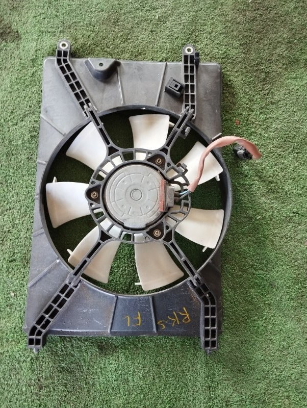 Диффузор радиатора Honda Step Wagon RK5 (б/у)