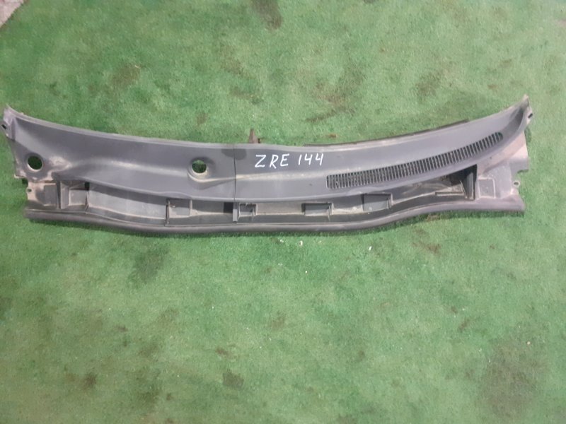 Планка под дворники Toyota Corolla Fielder ZRE144 2ZR (б/у)