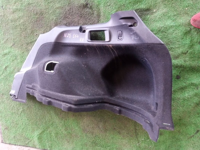 Обшивка багажника Toyota Fielder NZE164 1NZ 2015 правая (б/у)