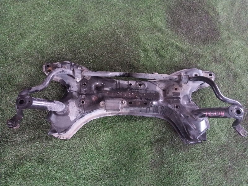 Балка под двс Toyota Sienta NCP81-5193764 1NZ 2013 (б/у)