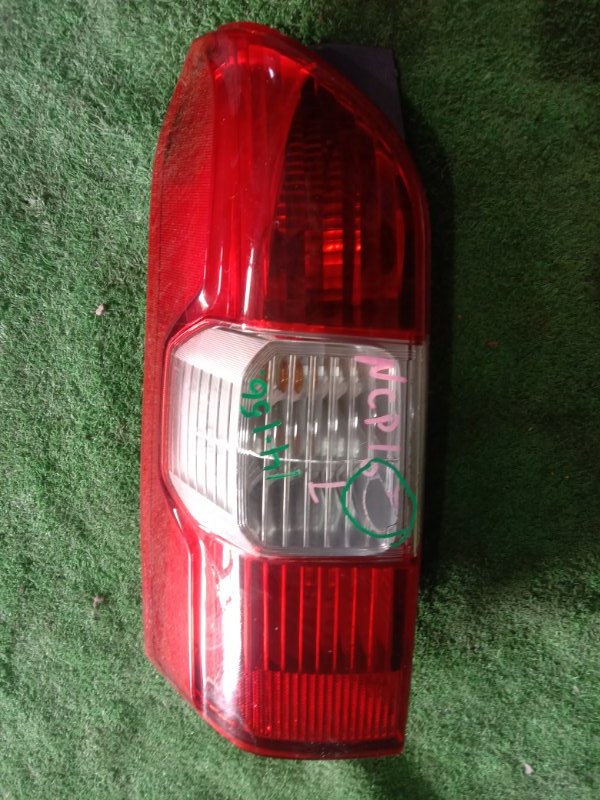Стоп-сигнал Toyota Probox NCP160 1NZ левый (б/у)