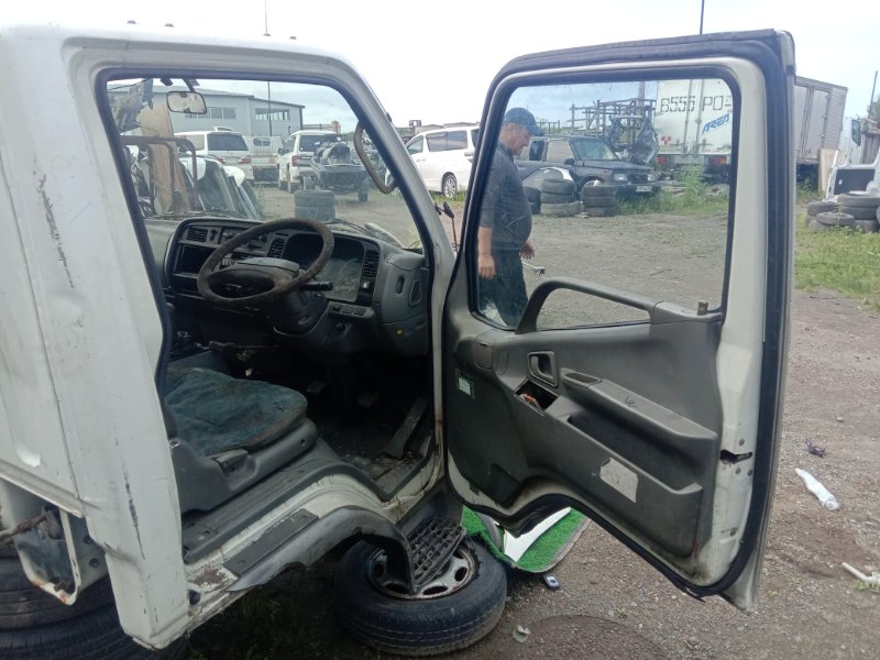 Кабина Mitsubishi Canter FB50AB 4M40 (б/у)