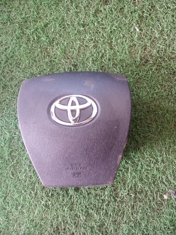 Airbag на руль Toyota Aqua NHP10 1NZ (б/у)