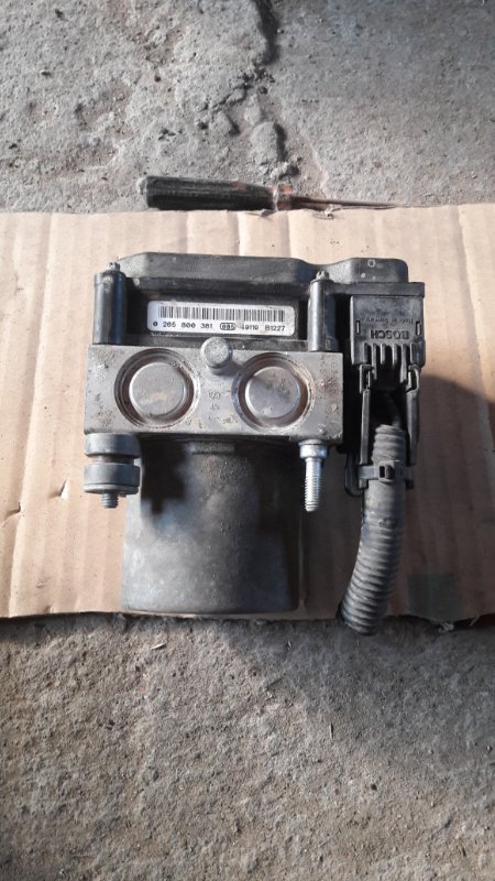 Блок abs Ford Mondeo 3 (б/у) Блок abs Ford Mondeo 3 (б/у)