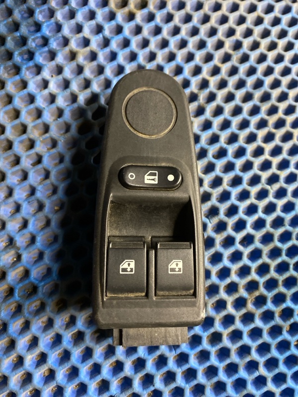 Блок управления стеклами Lada Kalina 1118 21114 1118-3709810-10 Б/У