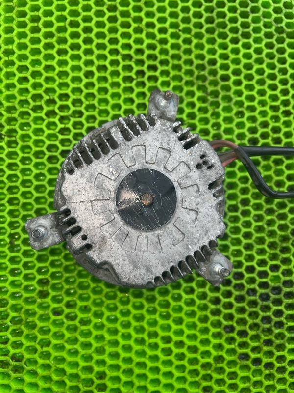 Моторчик охлаждения двигателя Skoda Octavia