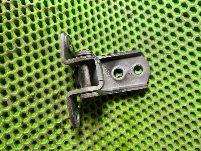 Петля двери задняя правая Suzuki Liana M16A Б/У
