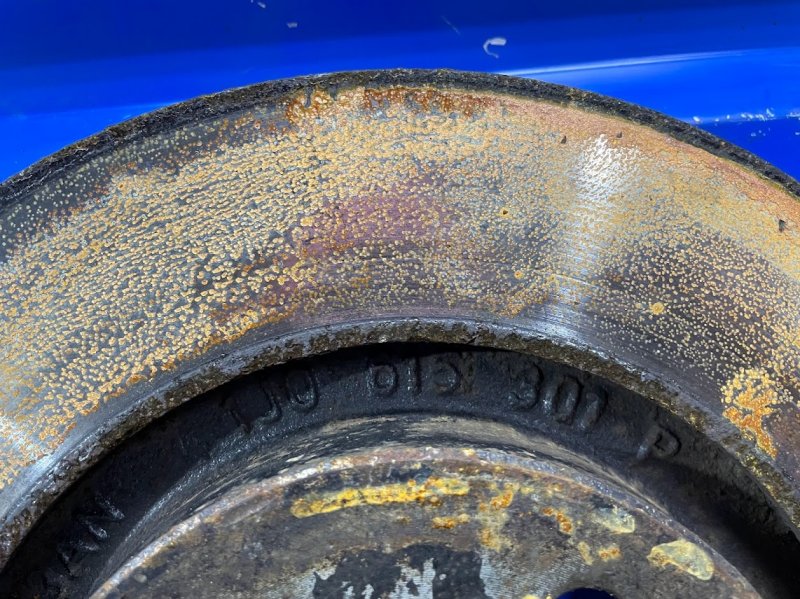 Диск тормозной передний Volkswagen Golf mk4 1.4 AXP Диск тормозной передний Volkswagen Golf mk4 1.4 AXP