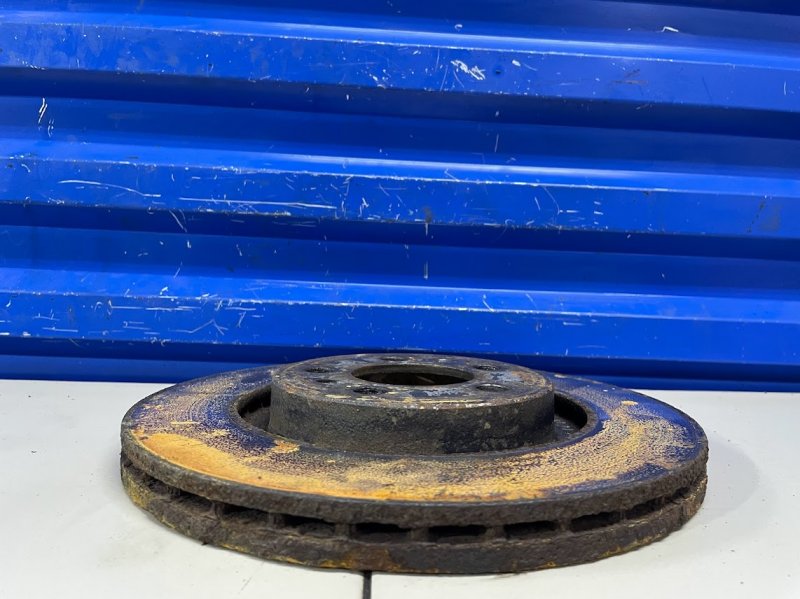 Диск тормозной передний Golf 2001 mk4 1.4 AXP Диск тормозной передний Golf 2001 mk4 1.4 AXP