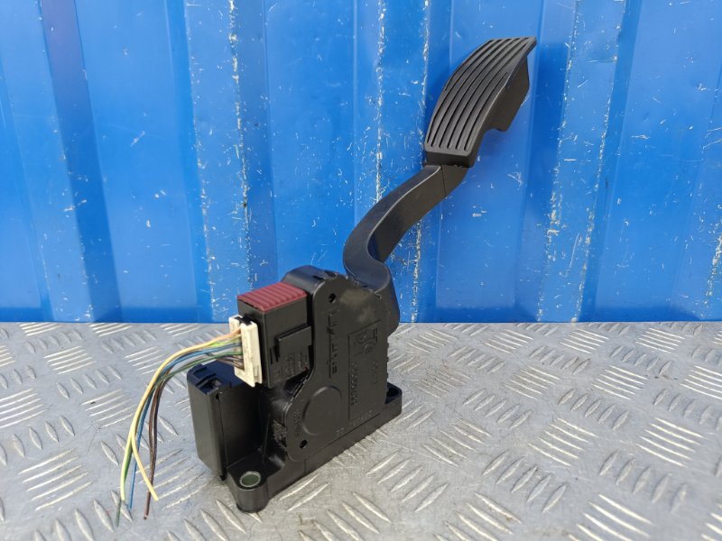 Педаль газа Fiat Punto 2007 199 1.4 350A1000 55702020 Б/У