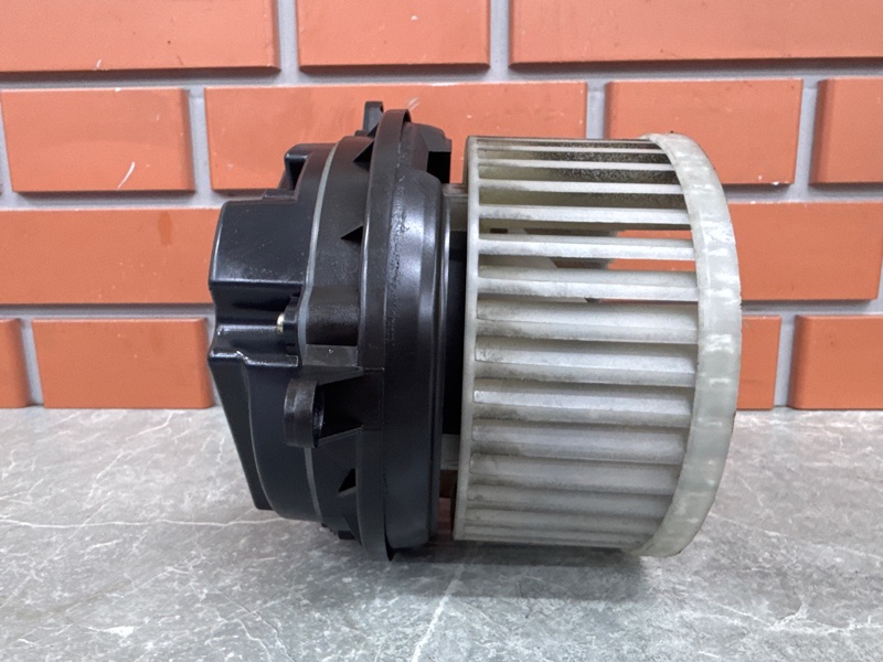 Вентилятор печки Actros 2021 MP4 12.8 OM471.922